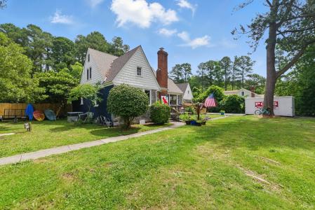 290 Circle Drive, Port Haywood, Virginia 23138-2112, USA