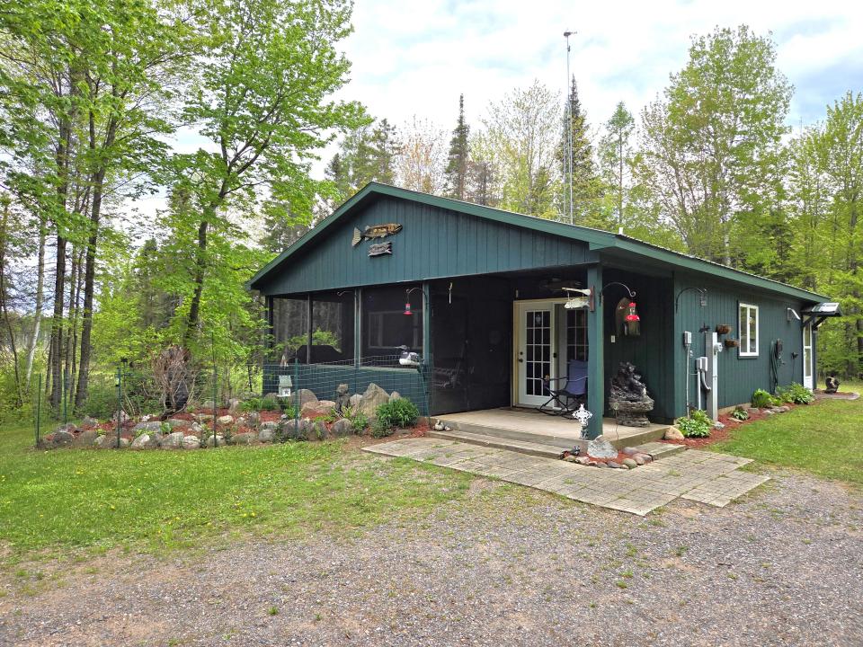 18350 Cloverleaf Lake Rd, Watersmeet, Michigan 49969, USA