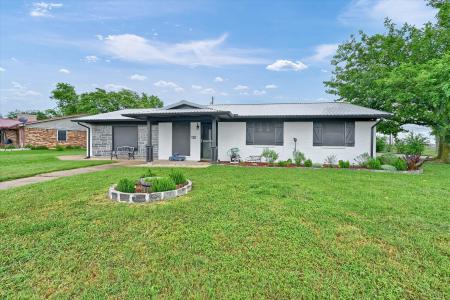 915 S. Western Hills, Howe, Texas 75459, USA