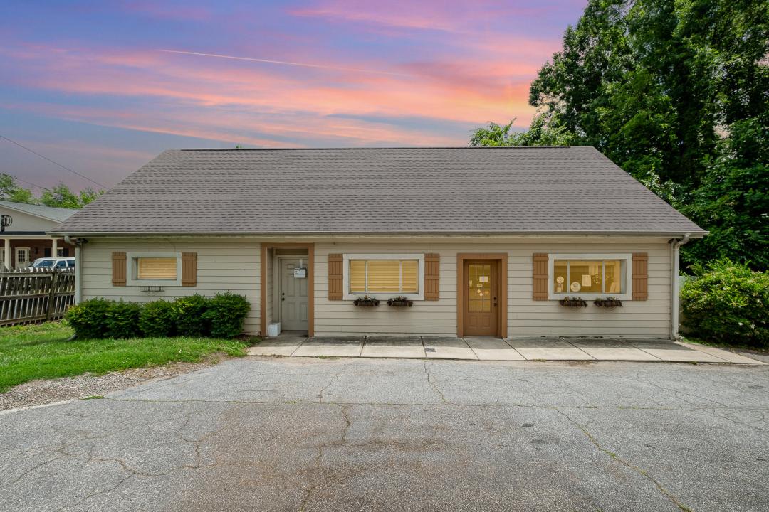 1512 Davie Avenue, Statesville, North Carolina 28677