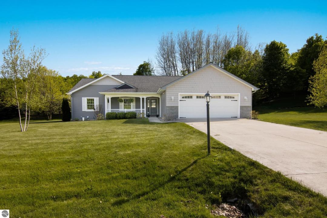 9308 E Summerfield Drive, Traverse City, Michigan 49684, États-Unis