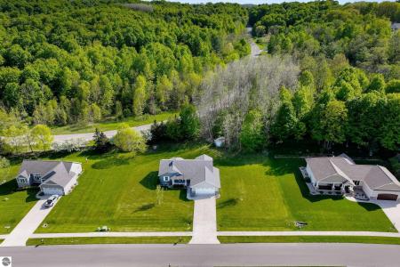 9308 E Summerfield Drive, Traverse City, Michigan 49684, États-Unis