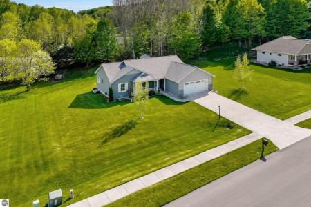 9308 E Summerfield Drive, Traverse City, Michigan 49684, États-Unis