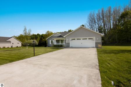 9308 E Summerfield Drive, Traverse City, Michigan 49684, États-Unis