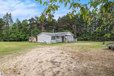 8890 W Cutcheon Road, Manton, ミシガン 49663, アメリカ合衆国
