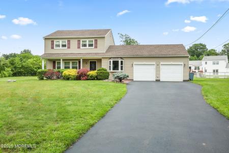 6 Keats Court, Manalapan, NJ 07726, USA