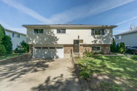 110 S Evergreen Avenue, Addison, Illinois 60101, USA