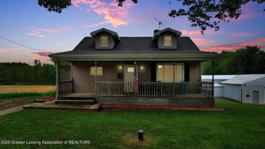 1246 House Road N, Webberville, Michigan 48892, USA