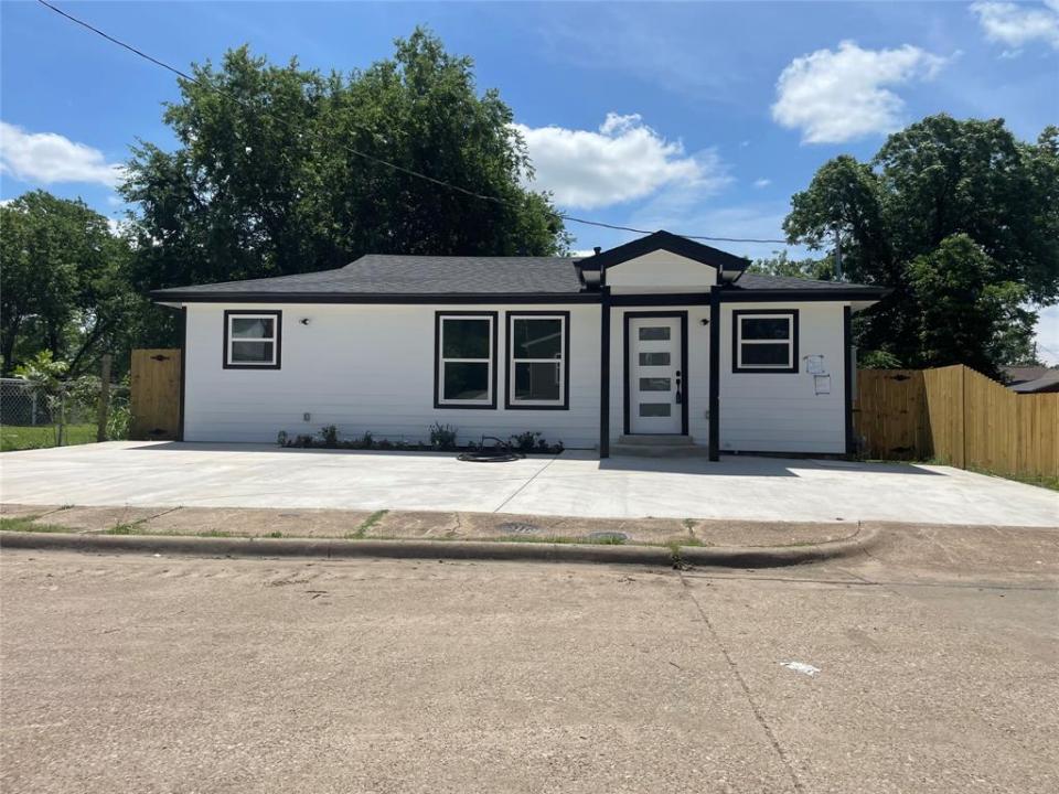 4524 Metropolitan Avenue, Dallas, Texas 75210
