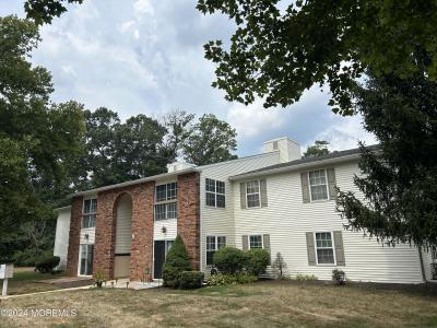 8-1 Seattle Court, Freehold, NJ 07728, USA