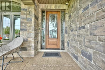 17 BIGGAR ROAD, Thorold (port Robinson), Ontario L0S 1K0, Canada