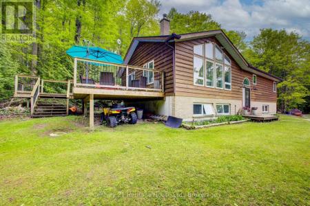 423080 ROCKY SAUGEEN ROAD, West Grey, אונטריו N0G 1R0, קנדה 