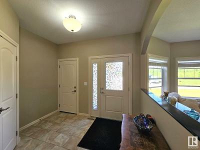9 FRASER DRIVE, Breton, Alberta T0C 0P0, Canada