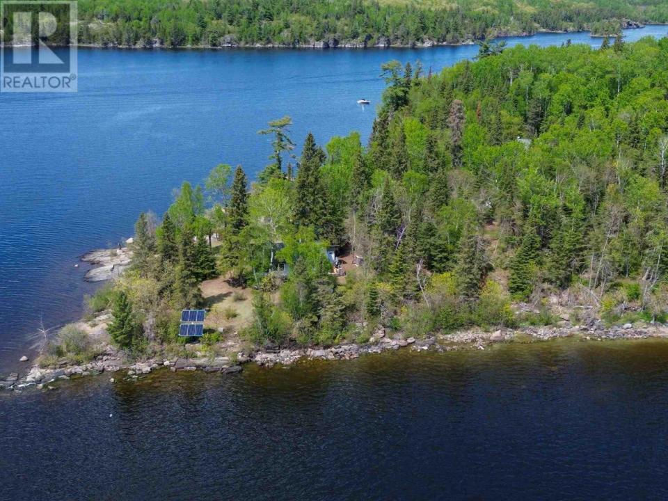 8 WOLF ISLAND, WELCOME CHANNEL, S Of Kenora, 安大略省 P0X 1C0, 加拿大