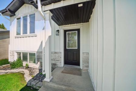 111 REICHLEY STREET, Red Deer, Alberta T4P 3X8, Canadá