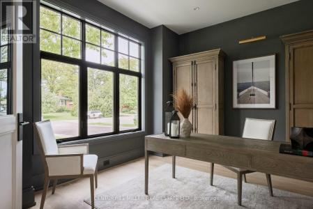 331 SANDLEWOOD ROAD, Oakville (wo West), Ontario L6L 3R9, Canada