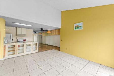 15321 Santa Getrudes Avenue #J210, La Mirada, Калифорния 90638, Соединенные Штаты