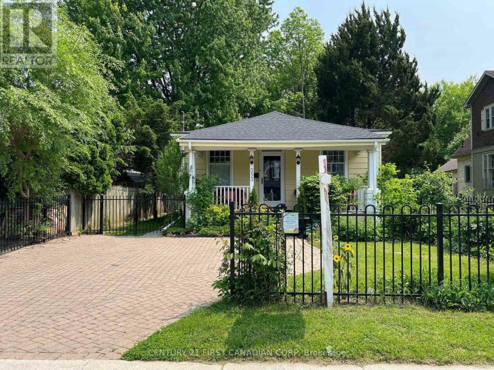 353 CHEAPSIDE STREET, London East (east B), Ontario N6A 2A7, CANADÁ