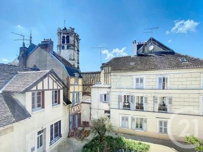 Joigny, Bourgogne 89300, France