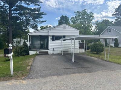 21 Greenwich Trail, Concord, New Hampshire 03301