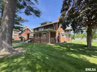 387 N Kellogg Street, Galesburg, Illinois 61401, USA