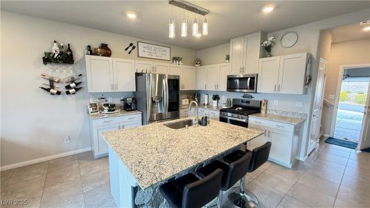 10325 Toasted Acorn Drive, Las Vegas, Nevada 89166, USA