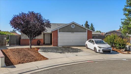5906 Man O War Court, Riverbank, California 95367, Stati Uniti