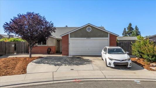 5906 Man O War Court, Riverbank, California 95367, Stati Uniti