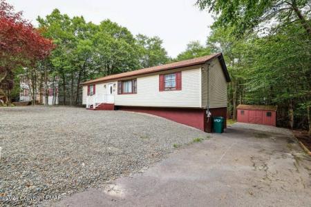 8345 Shannon Drive, Tobyhanna, Pennsylvania 18466, Estados Unidos