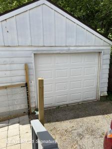 2080 E Schumacher, Burton, Michigan 48529, USA