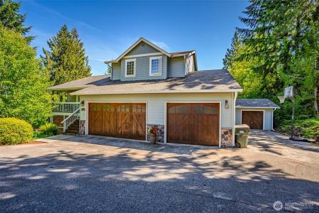 135 Hemlock Drive, Chehalis, Washington 98532, USA
