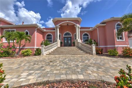 4409 Crews Court, Port Charlotte, Florida 33952, USA