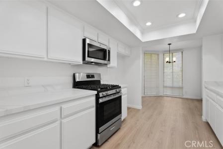 2220 E Chapman Av , 12, Fullerton, Калифорния 92831, Соединенные Штаты