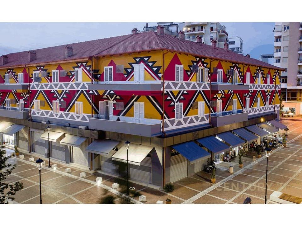 Pazari I ri, Tirana, Albania