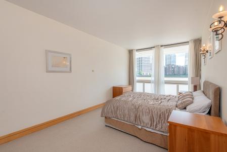 New Home, 영국