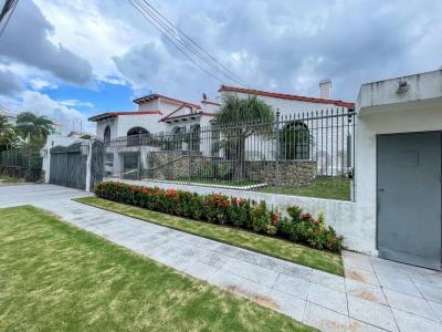 Calle Arumá, Barrio Urbari , Oeste, Santa Cruz 0000, Bolívia