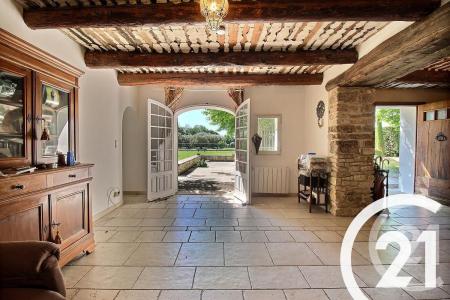 Cheval Blanc, Provence-Alpes-Côte D'Azur 84460, France