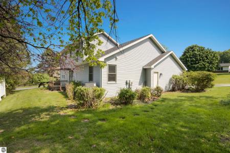 4925 Ridge Crest Drive, Williamsburg, ミシガン 49690, アメリカ合衆国