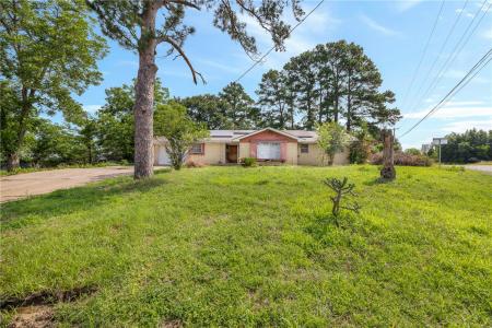 707 Norwood Lane, Hearne, Texas 77859