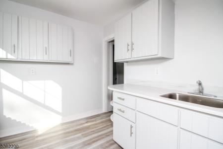 33 Bassett Ave, Mine Hill Twp., Nova Jersey 07803-3156, Estados Unidos