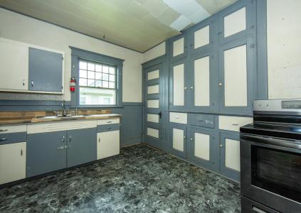 220 W Greene Street, Clarksville, Iowa 50619