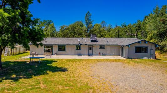 47457 Road 620, Oakhurst, California 93644
