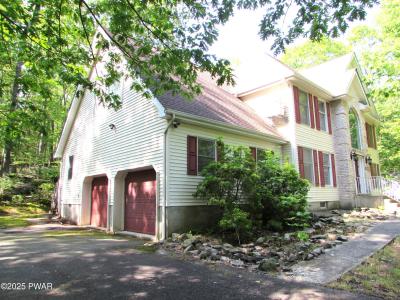 804 Basswood Court W, Lords Valley, Pennsylvania 18428, USA