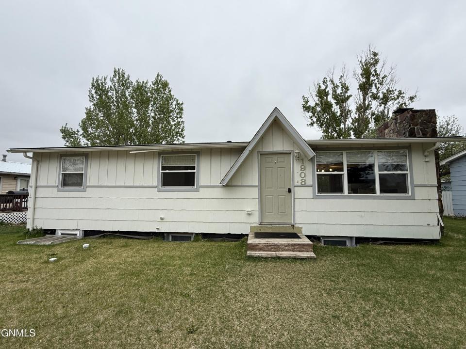1908 9th Avenue, Williston, North Dakota 58801