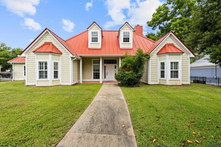 411 W Austin, Jefferson, Texas 75657, USA