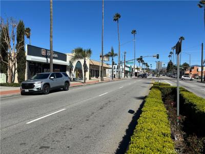 8641 Sierra Avenue, Fontana, Калифорния 92335, Соединенные Штаты