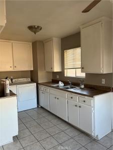 16275 Cajon Street, Hesperia, Kalifornia 92345, USA