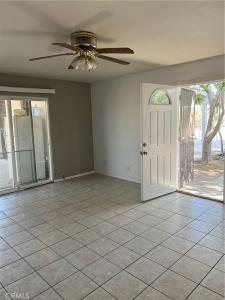 16275 Cajon Street, Hesperia, Kalifornia 92345, USA