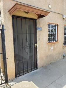 1238 E 69th Street, Los Angeles, California 90001, Estados Unidos