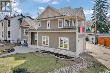 101 POPLAR CRESCENT, Saskatoon, Saskatchewan S7M 0A7, Canada